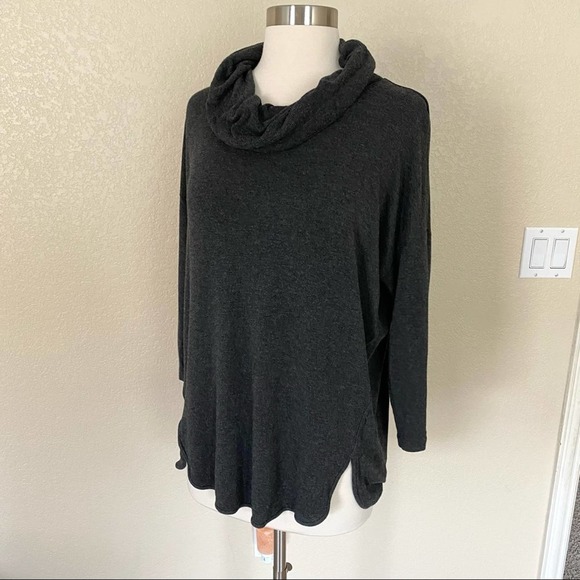 LOU & GREY Cowl Neck Lightweight Knit Top Size Small - Picture 3 of 9